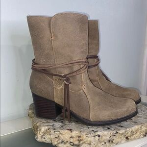 Eddie Bauer Louise Tan Leather Suede Shearling Boots Stacked Block Heel Size 6.5